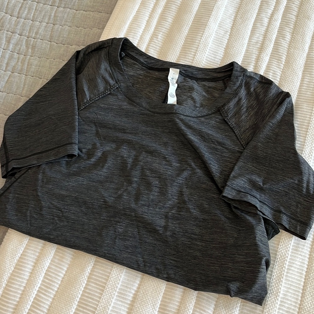 Lululemon open side workout tee